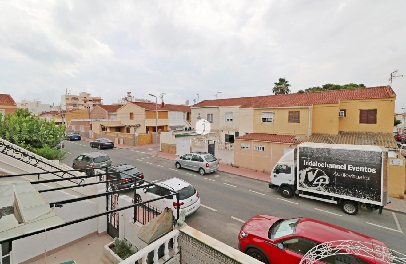 D'occasion - Chalet -
Torrevieja - Playa de los Naufragos