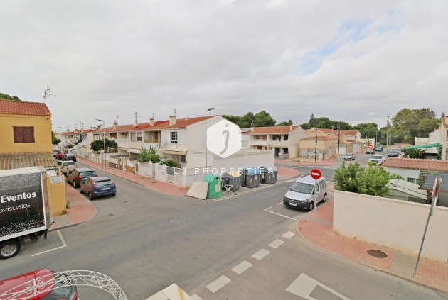 D'occasion - Chalet -
Torrevieja - Playa de los Naufragos