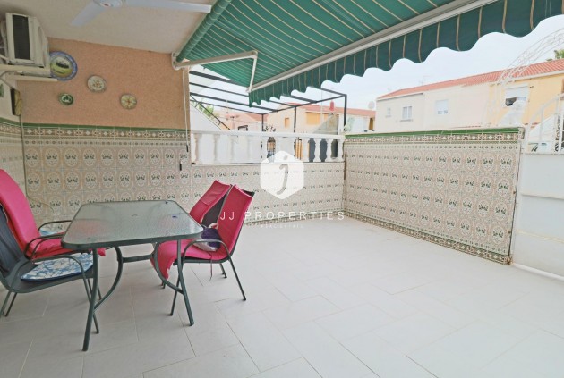 D'occasion - Chalet -
Torrevieja - Playa de los Naufragos