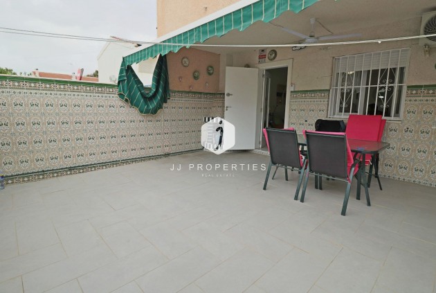 D'occasion - Chalet -
Torrevieja - Playa de los Naufragos