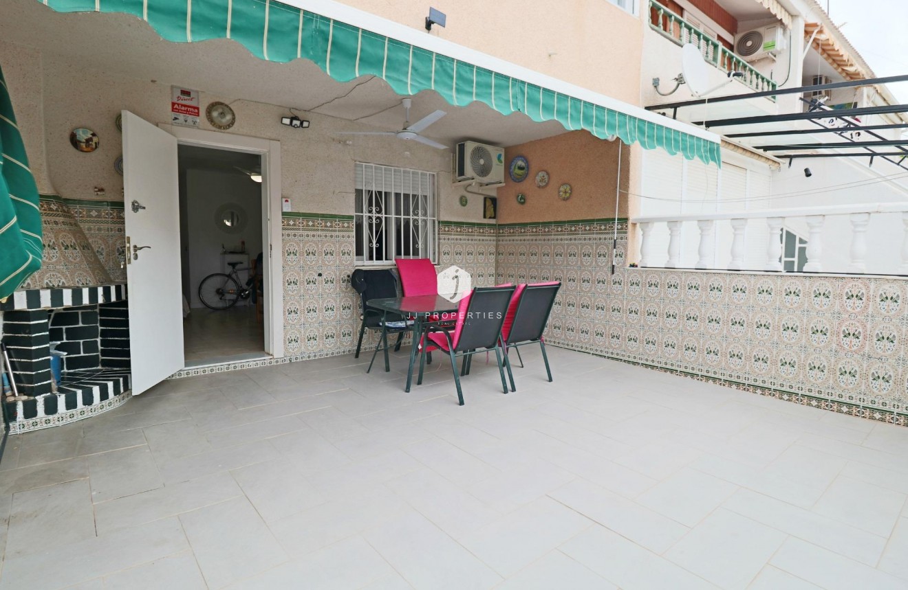 D'occasion - Chalet -
Torrevieja - Playa de los Naufragos