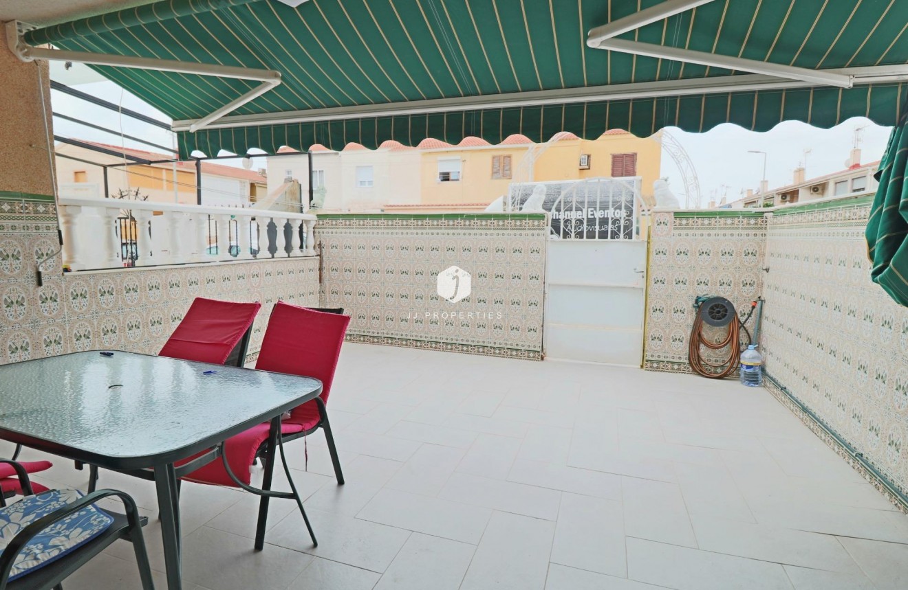 D'occasion - Chalet -
Torrevieja - Playa de los Naufragos