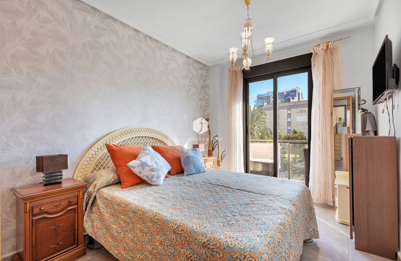 Tweedehands - Appartement / flat -
Torrevieja - Costa Blanca