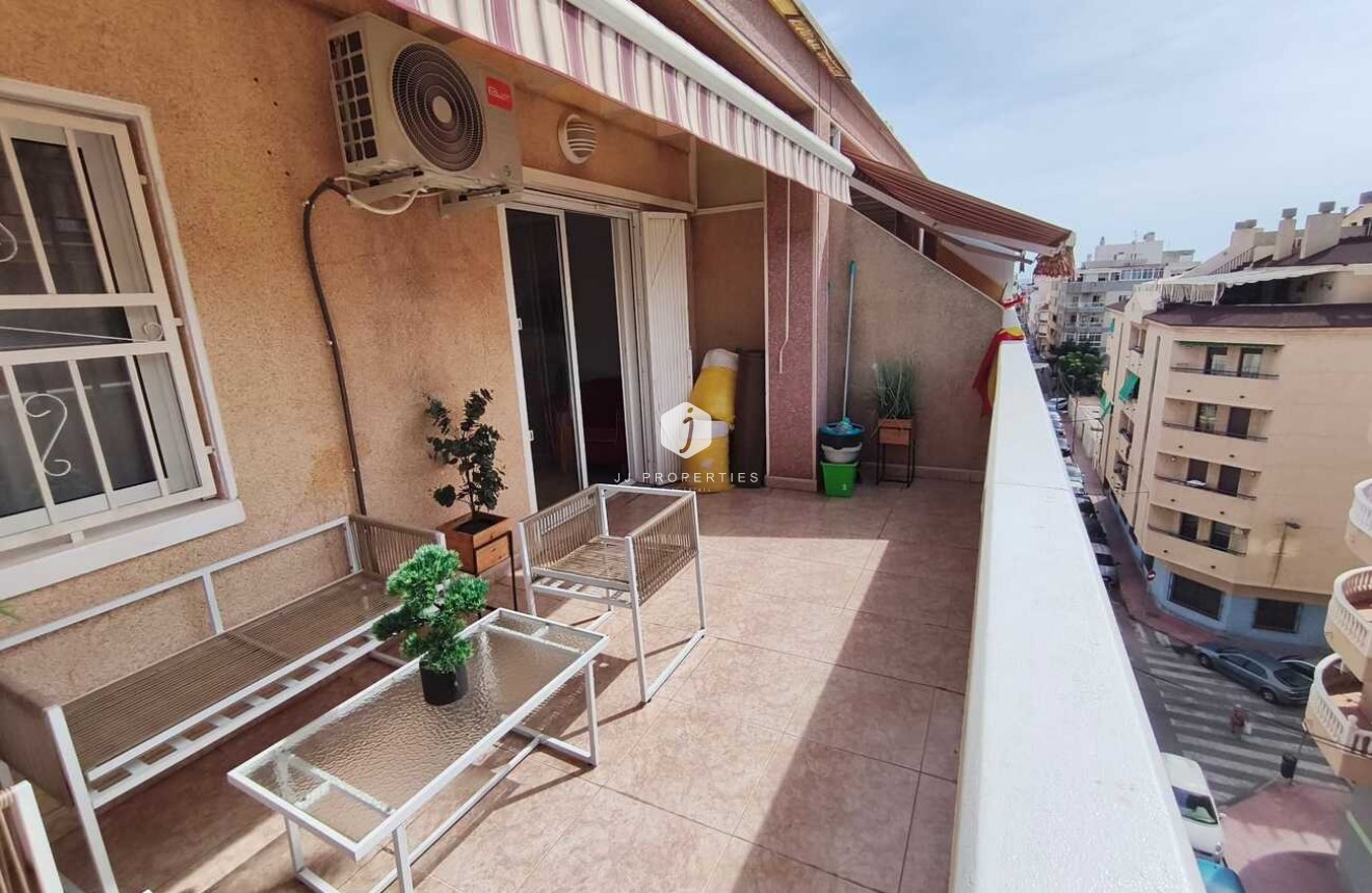 Aus zweiter Hand - Penthouse -
Torrevieja - PARQUE DE LAS NACIONES