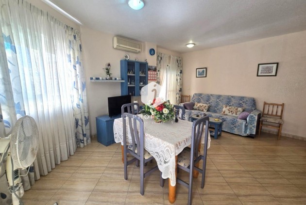 Resale - Apartment / flat -
Torrevieja - Playa del Cura