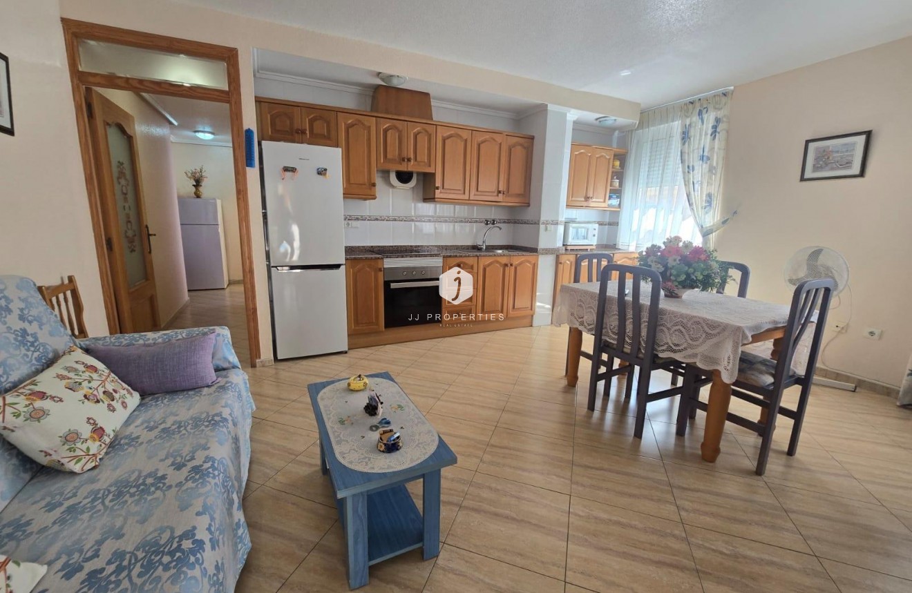 Resale - Apartment / flat -
Torrevieja - Playa del Cura