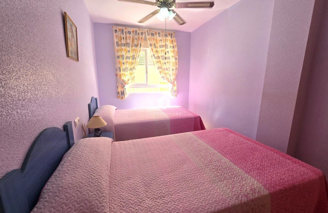 Resale - Apartment / flat -
Torrevieja - Playa del Cura