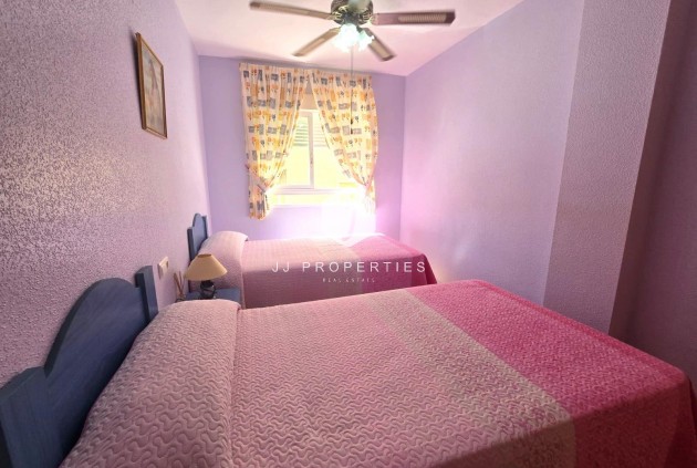 Resale - Apartment / flat -
Torrevieja - Playa del Cura