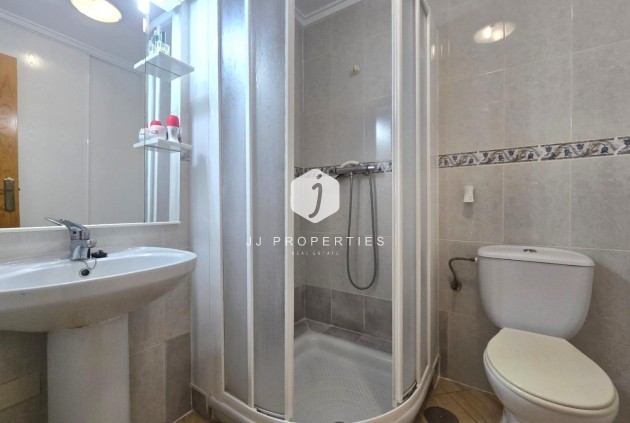 Resale - Apartment / flat -
Torrevieja - Playa del Cura