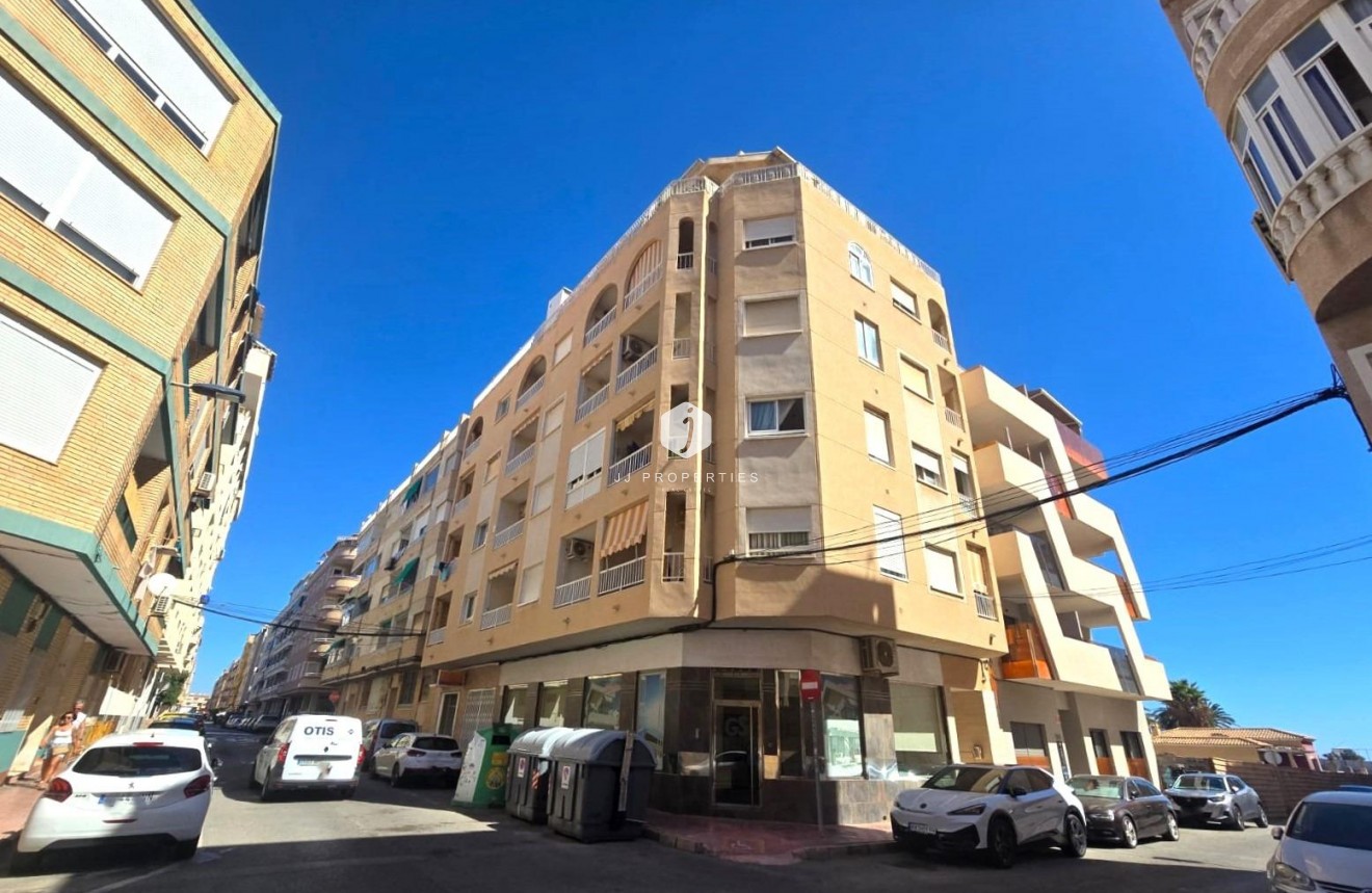 Resale - Apartment / flat -
Torrevieja - Playa del Cura