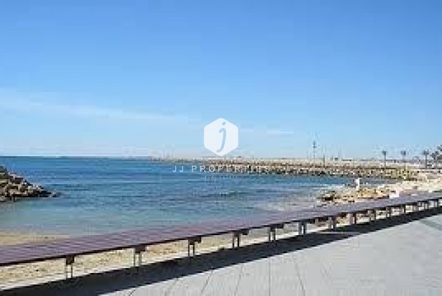 Resale - Apartment / flat -
Torrevieja - Playa del Cura