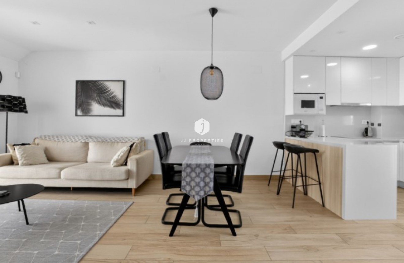 Aus zweiter Hand - Penthouse -
Torrevieja - Costa Blanca