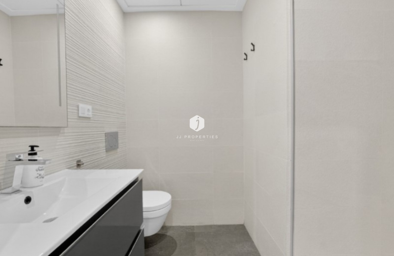 Aus zweiter Hand - Penthouse -
Torrevieja - Costa Blanca