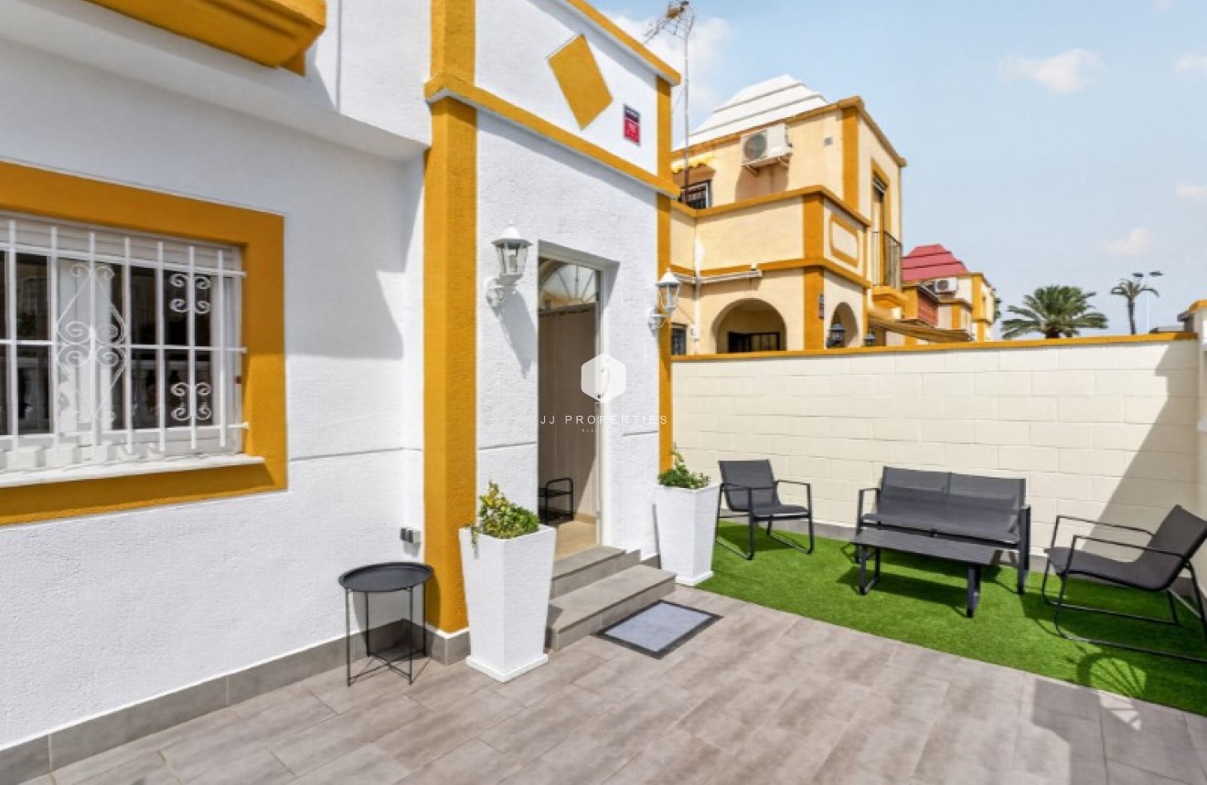 Segunda mano - Chalet -
Torrevieja - Costa Blanca