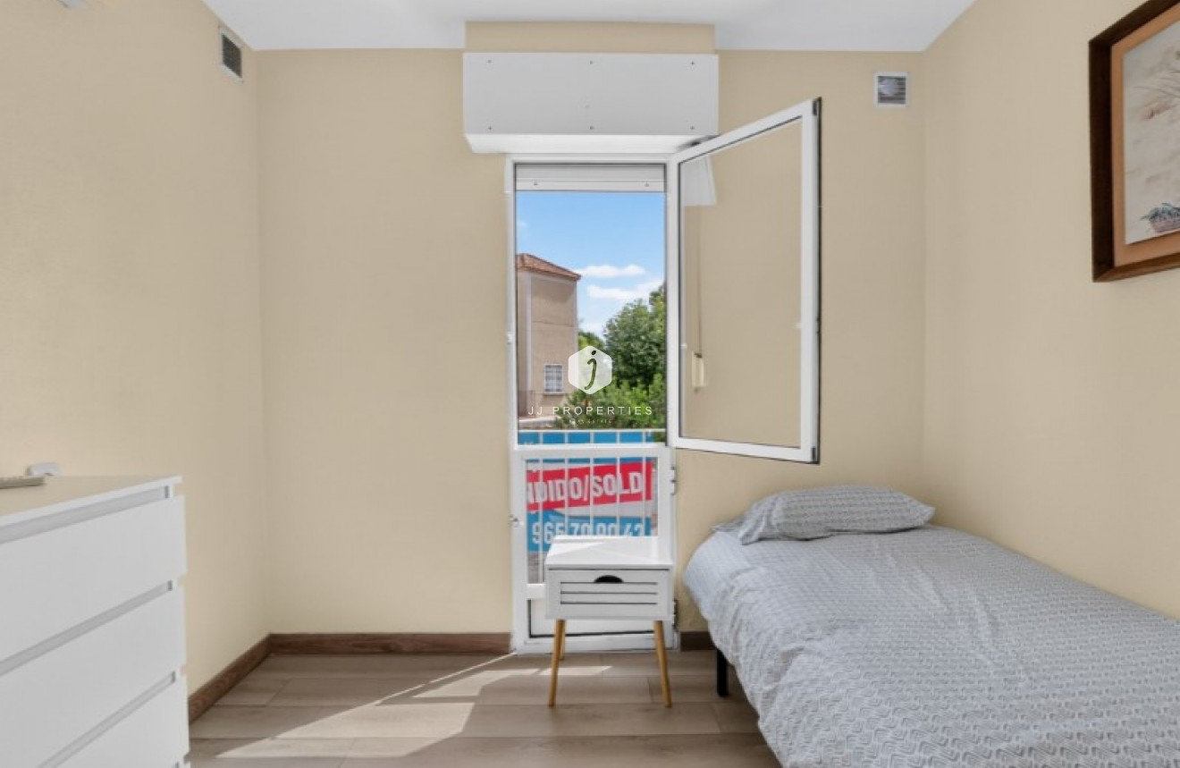 Segunda mano - Chalet -
Torrevieja - Costa Blanca