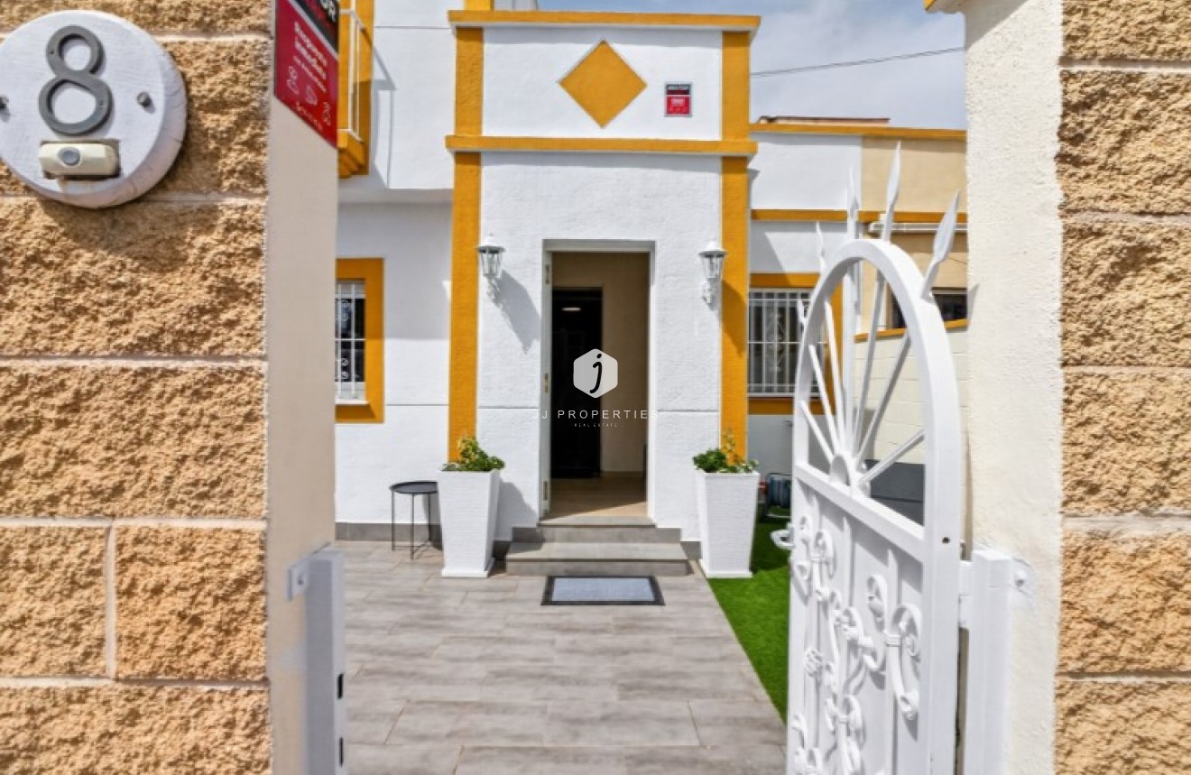 Segunda mano - Chalet -
Torrevieja - Costa Blanca