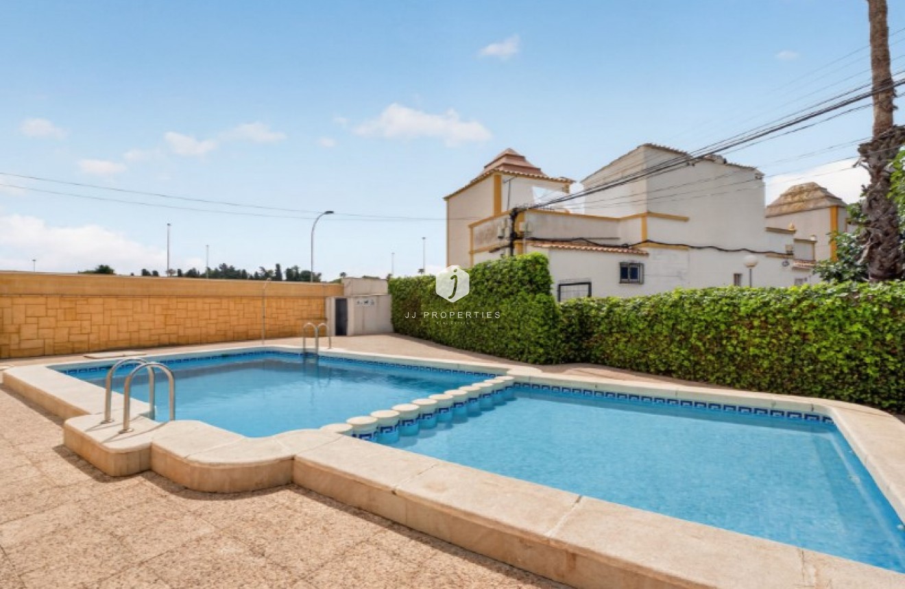 Segunda mano - Chalet -
Torrevieja - Costa Blanca