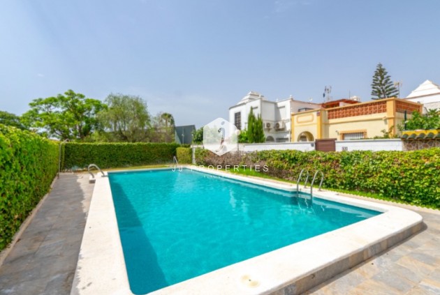 Segunda mano - Chalet -
Torrevieja - Costa Blanca