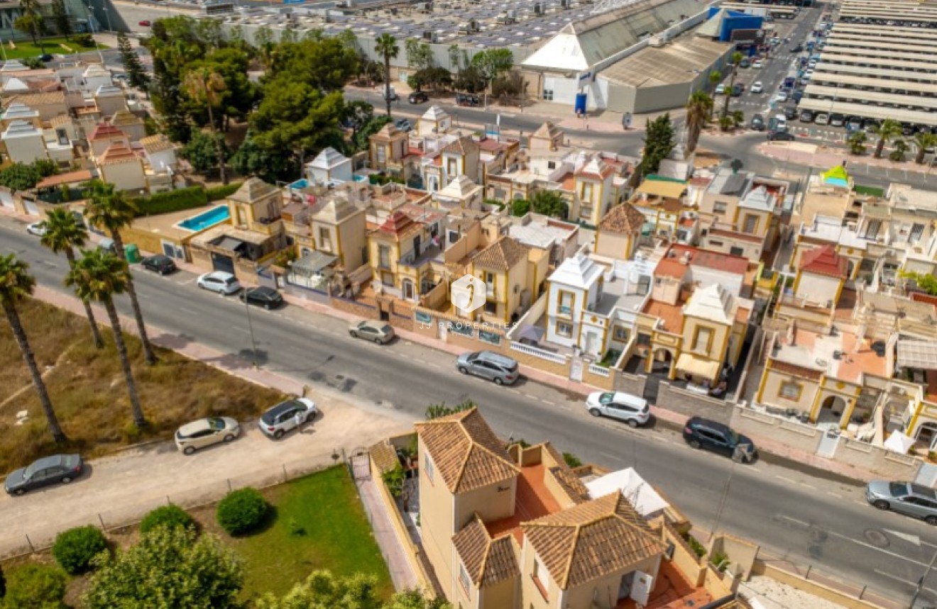 Segunda mano - Chalet -
Torrevieja - Costa Blanca