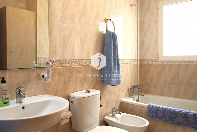 Tweedehands - Appartement / flat -
Torrevieja - Las Piscinas Naturales