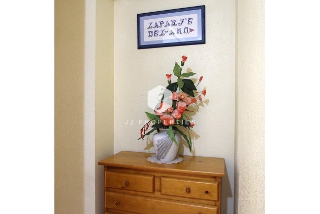 Tweedehands - Appartement / flat -
Torrevieja - Las Piscinas Naturales