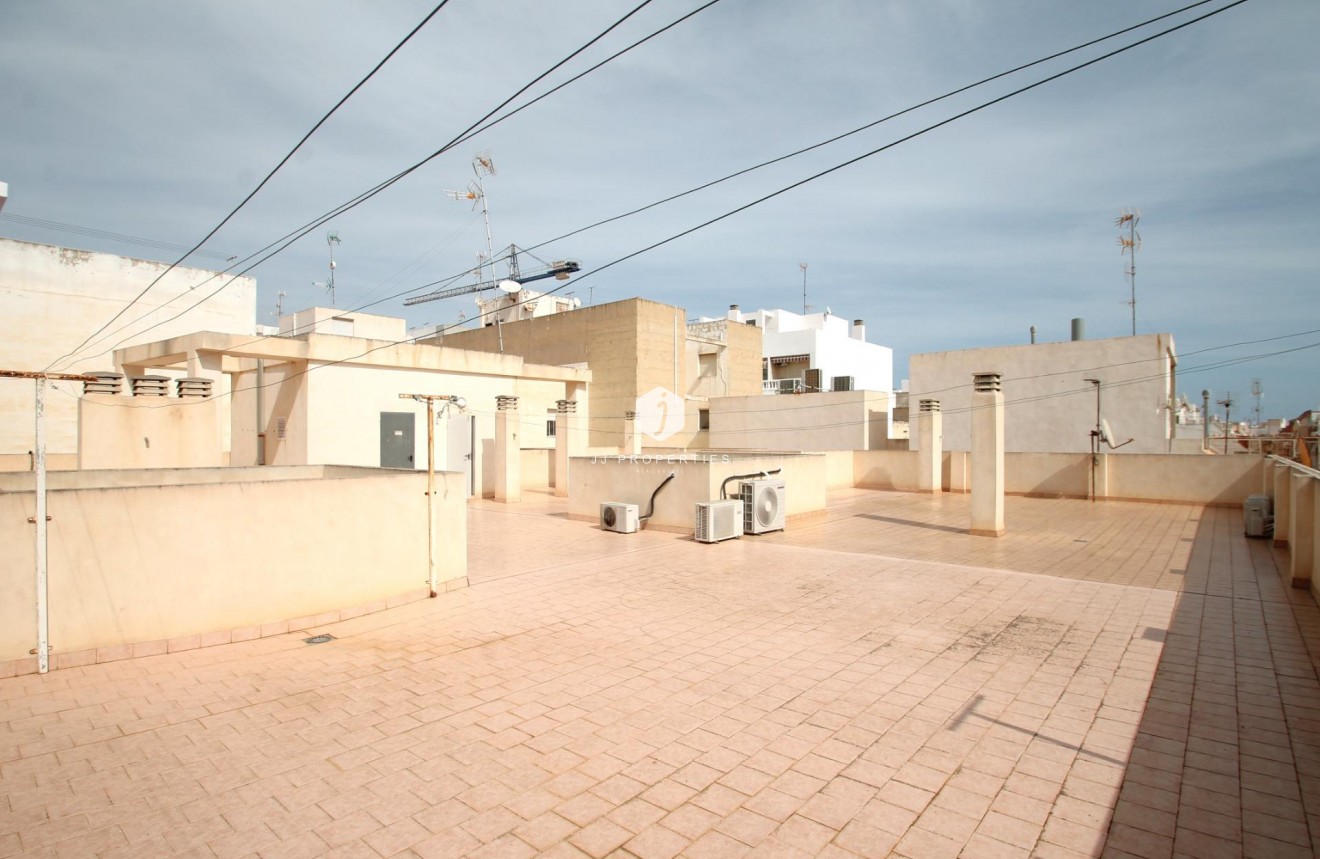 Tweedehands - Appartement / flat -
Torrevieja - Las Piscinas Naturales