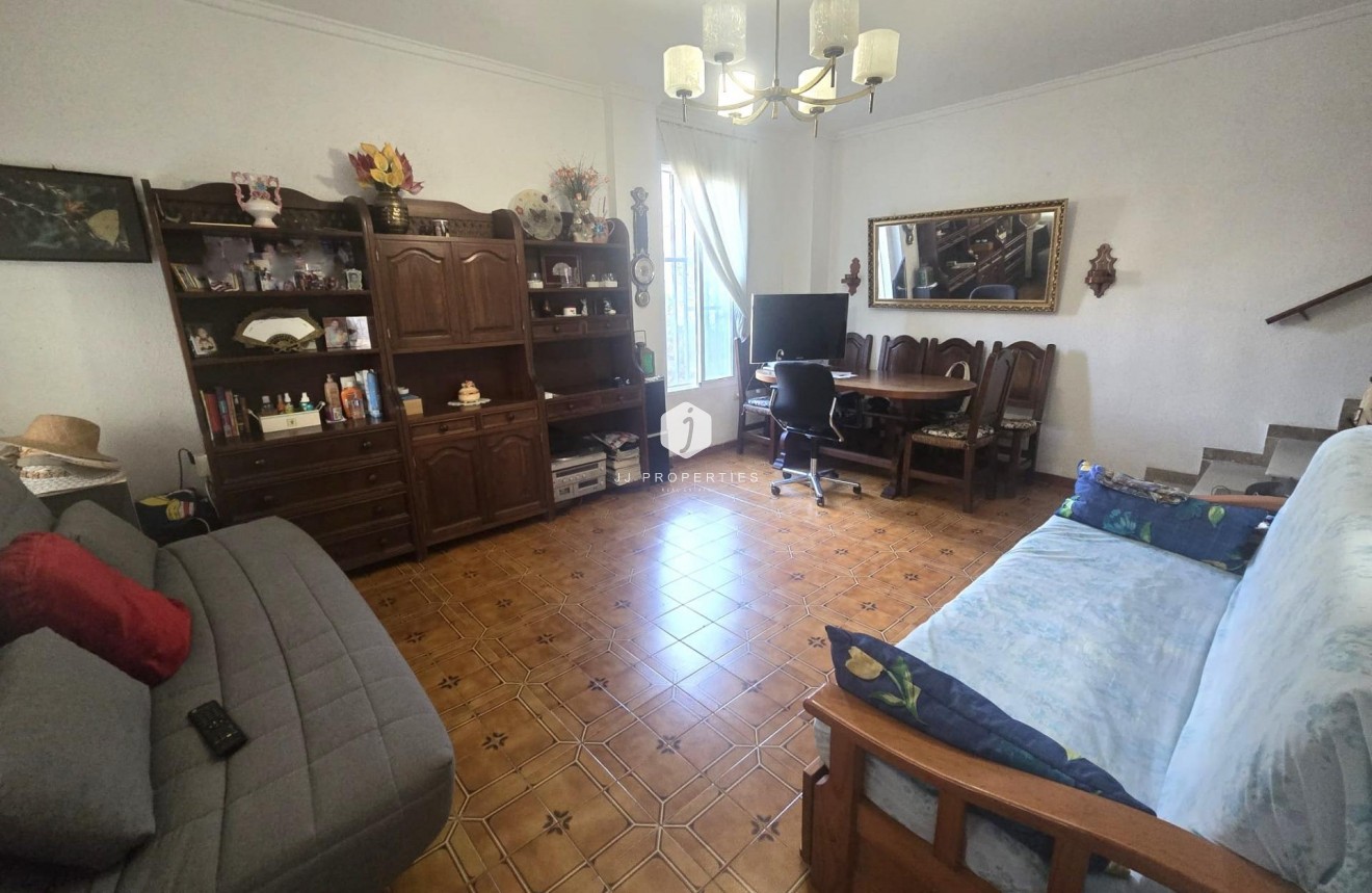 Aus zweiter Hand - Duplex -
Torrevieja - Habaneras
