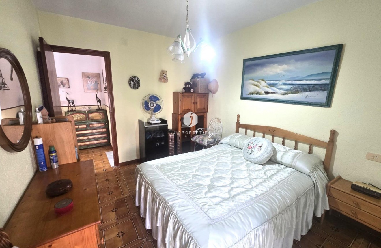 Aus zweiter Hand - Duplex -
Torrevieja - Habaneras