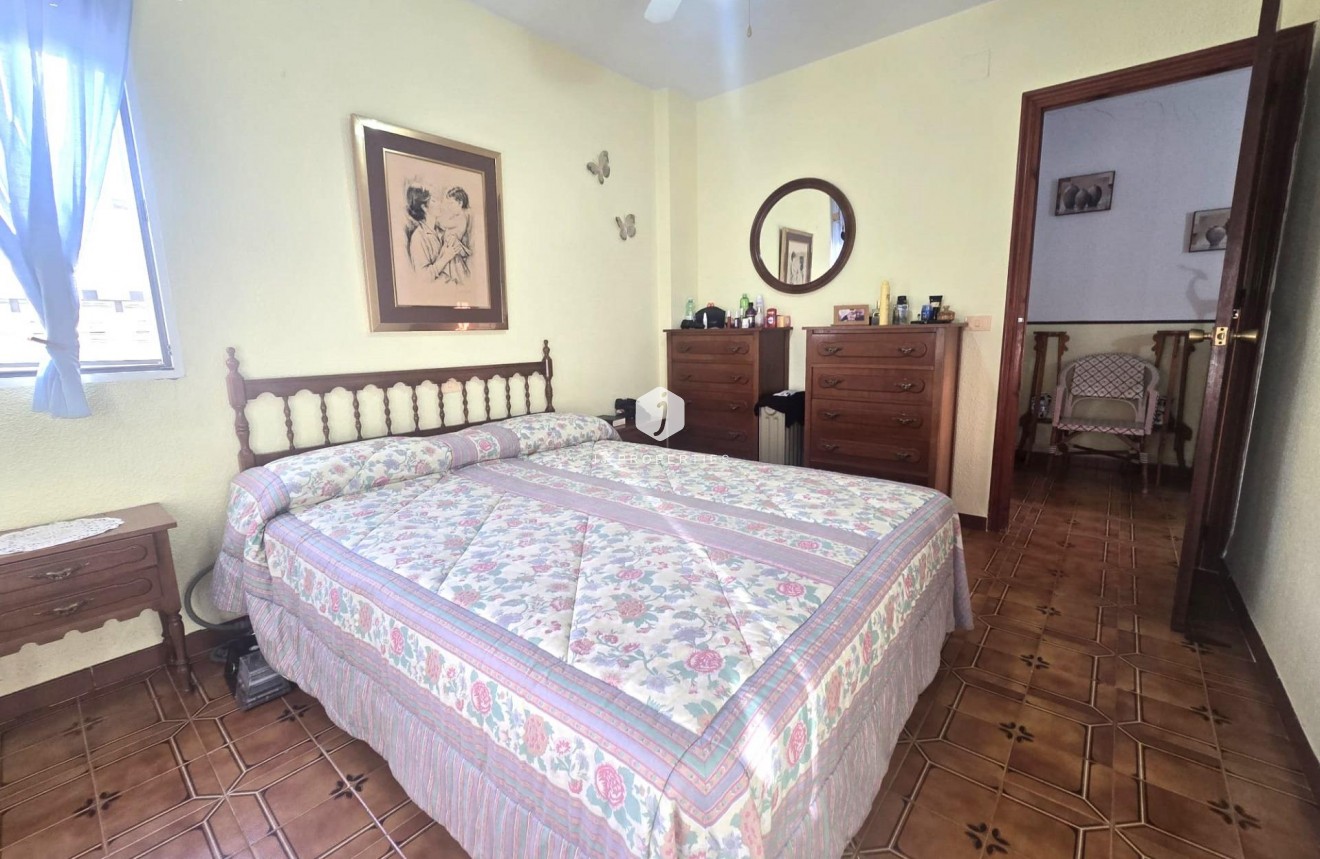 Aus zweiter Hand - Duplex -
Torrevieja - Habaneras