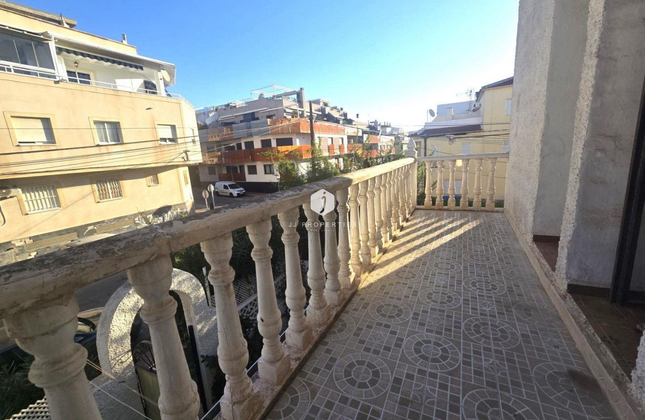 Aus zweiter Hand - Duplex -
Torrevieja - Habaneras