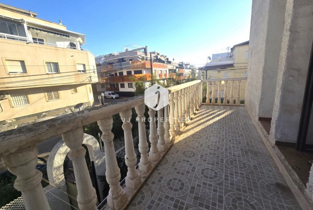 Aus zweiter Hand - Duplex -
Torrevieja - Habaneras