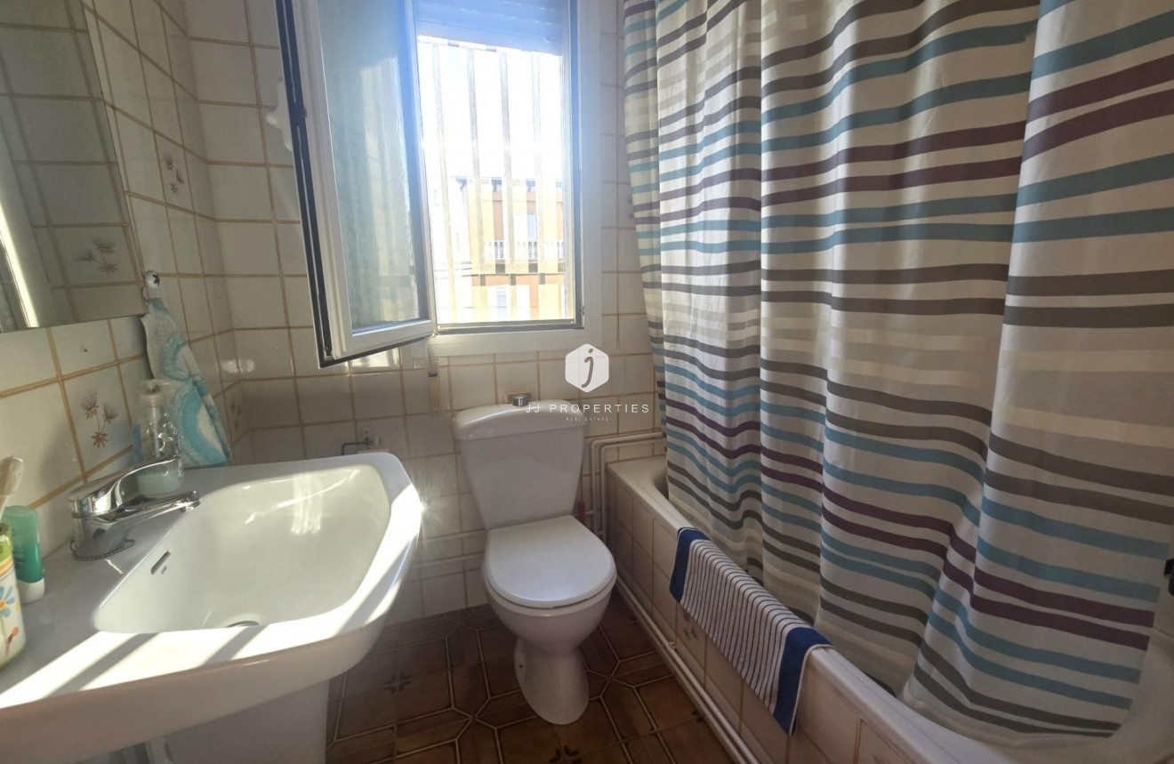 Aus zweiter Hand - Duplex -
Torrevieja - Habaneras