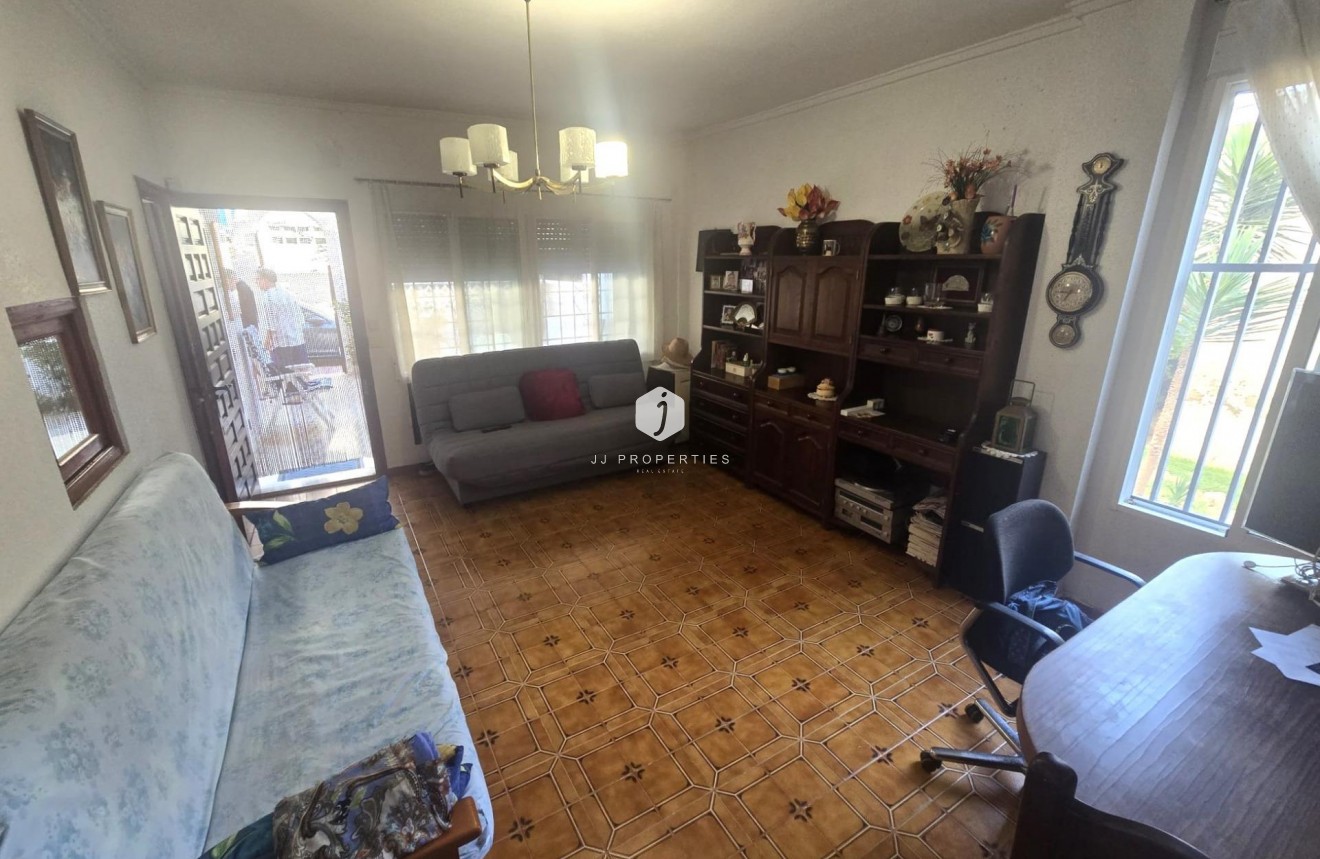 Aus zweiter Hand - Duplex -
Torrevieja - Habaneras