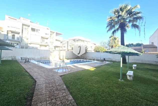 Aus zweiter Hand - Duplex -
Torrevieja - Habaneras