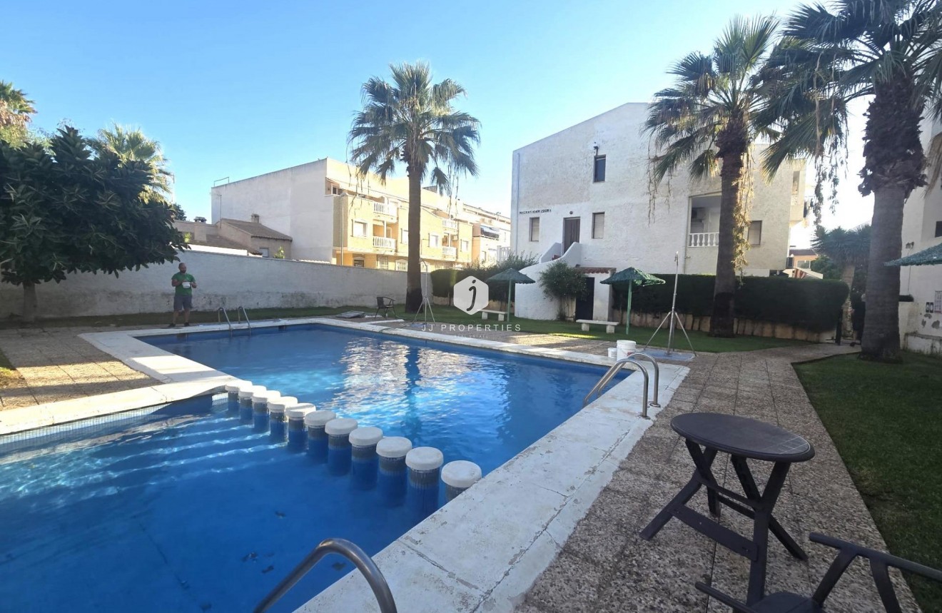 Aus zweiter Hand - Duplex -
Torrevieja - Habaneras