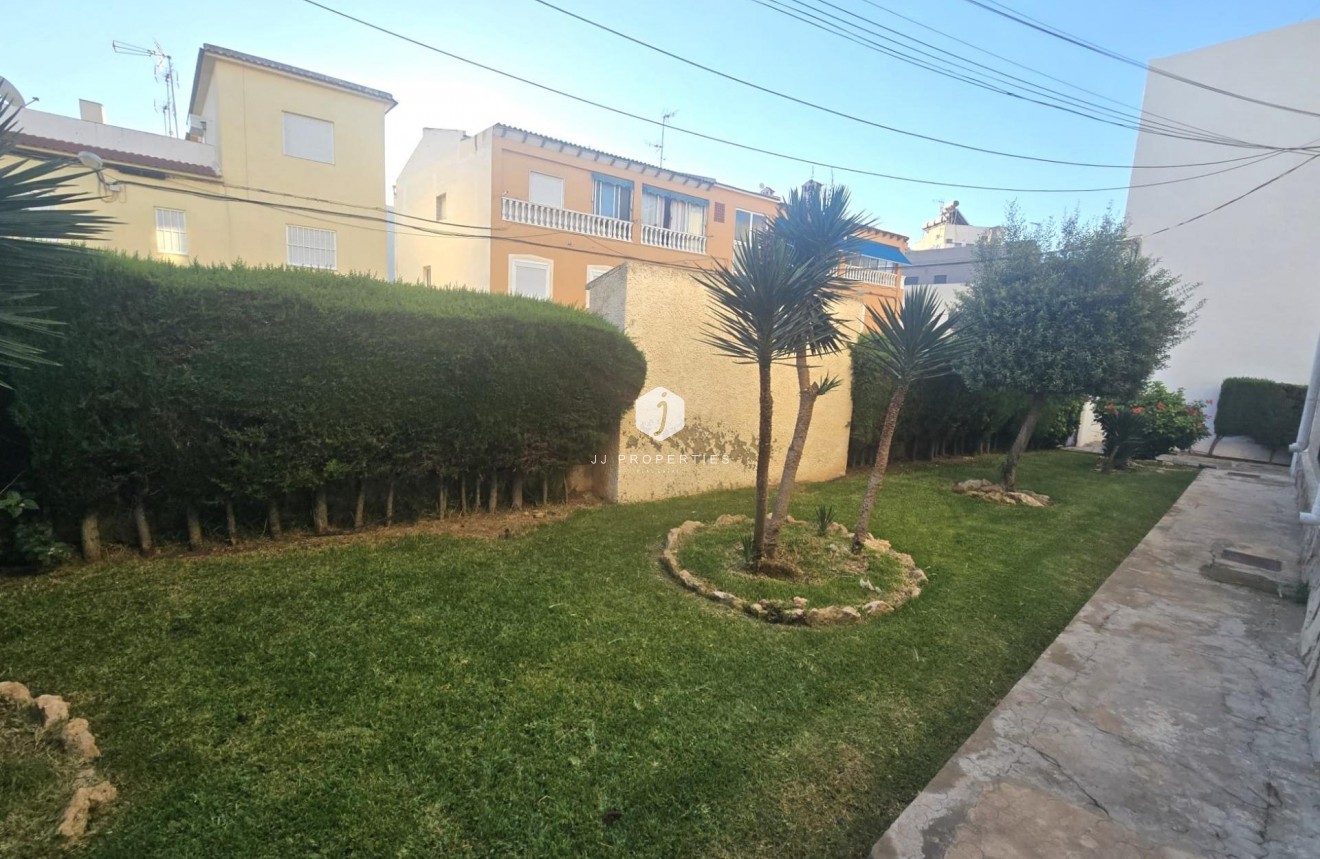 Aus zweiter Hand - Duplex -
Torrevieja - Habaneras