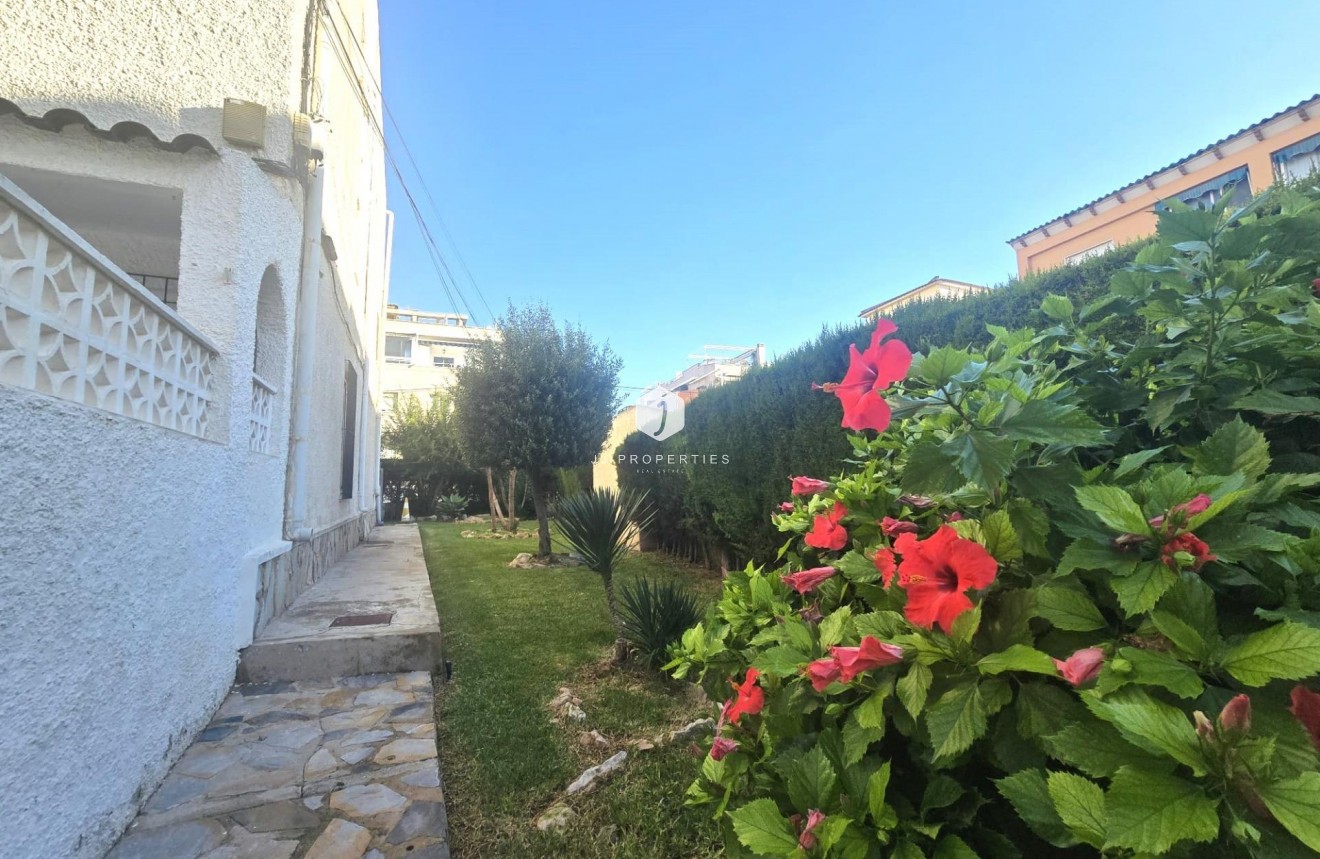 Aus zweiter Hand - Duplex -
Torrevieja - Habaneras