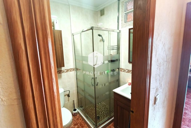Aus zweiter Hand - Wohnung -
Torrevieja - Centro