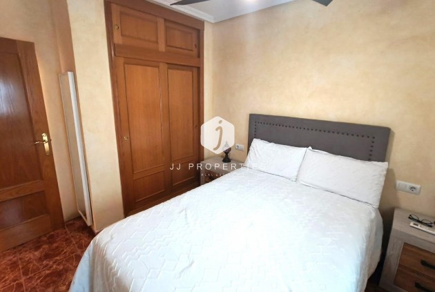 Aus zweiter Hand - Wohnung -
Torrevieja - Centro