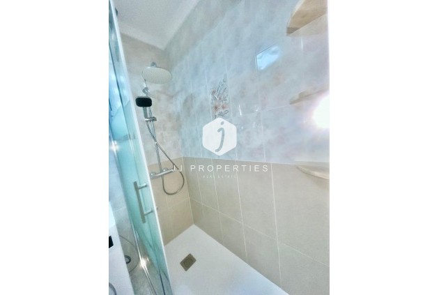 Segunda mano - Apartamento / piso -
Torrevieja - Estacion de autobuses
