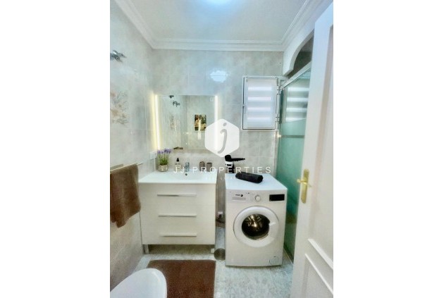 Segunda mano - Apartamento / piso -
Torrevieja - Estacion de autobuses