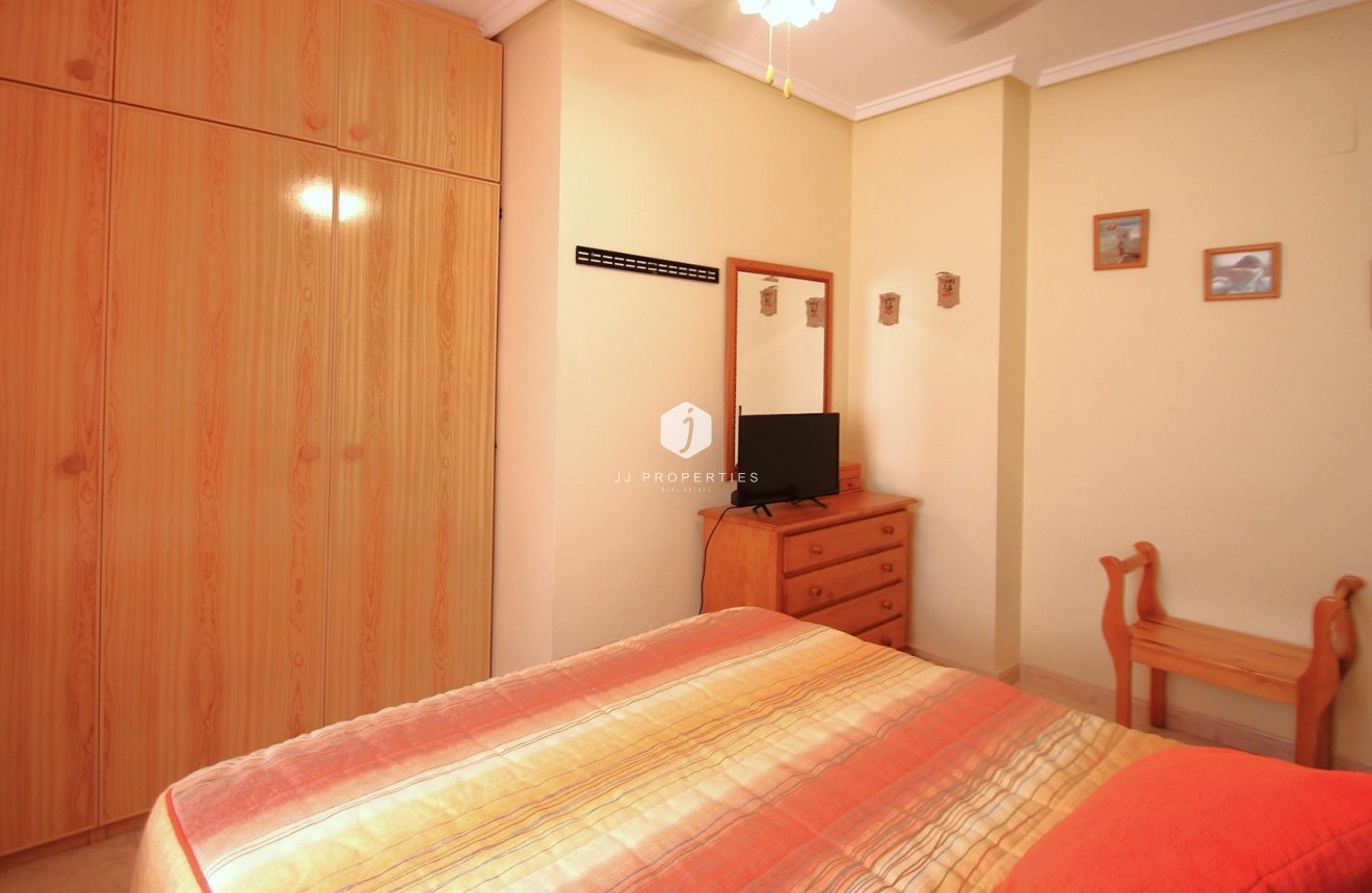 Aus zweiter Hand - Wohnung -
Torrevieja - Las Piscinas Naturales