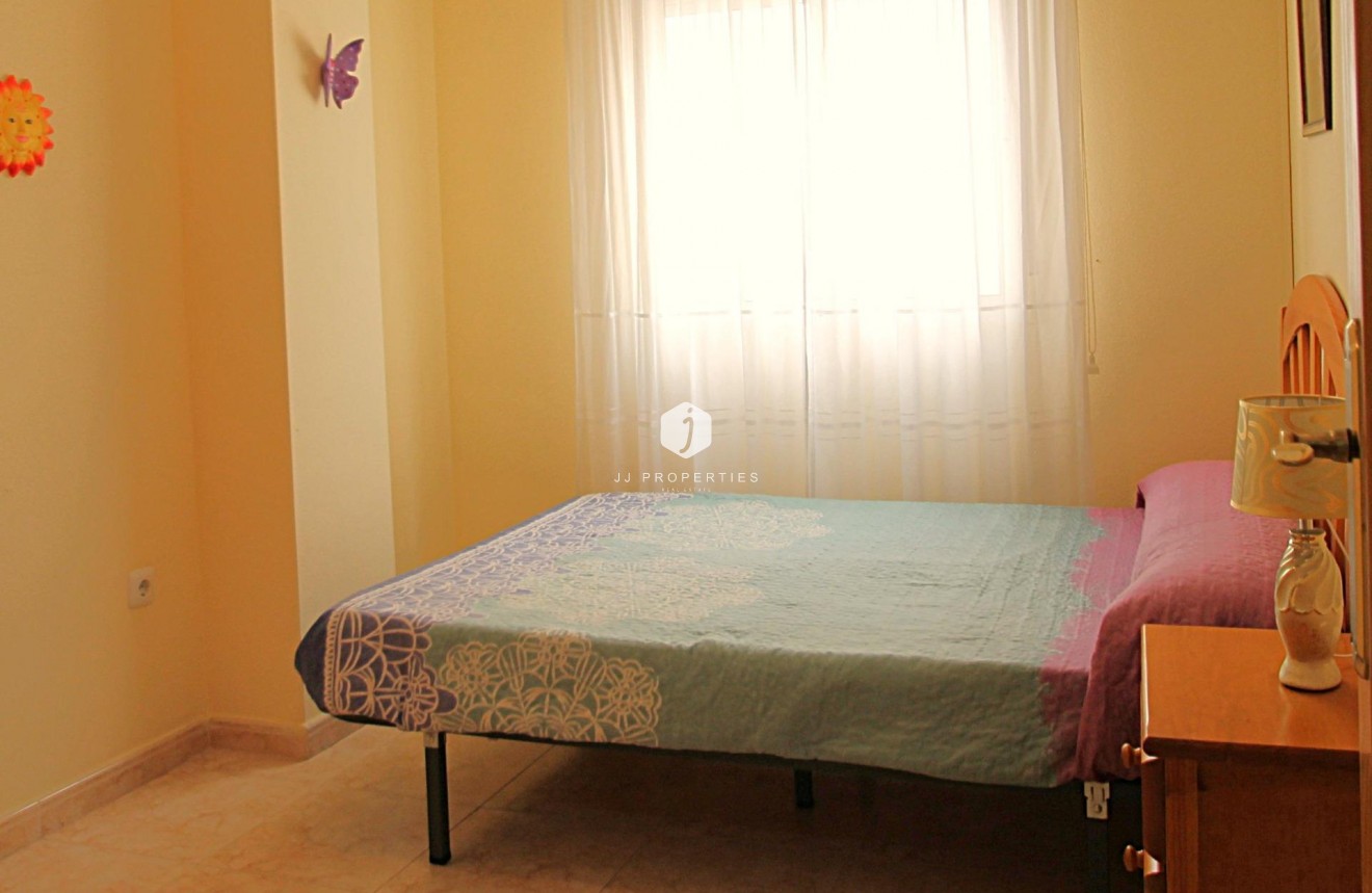 Aus zweiter Hand - Wohnung -
Torrevieja - Las Piscinas Naturales