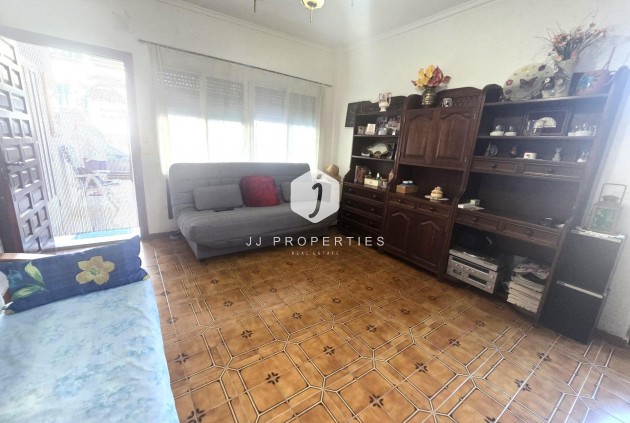 Tweedehands - duplex -
Torrevieja - Habaneras