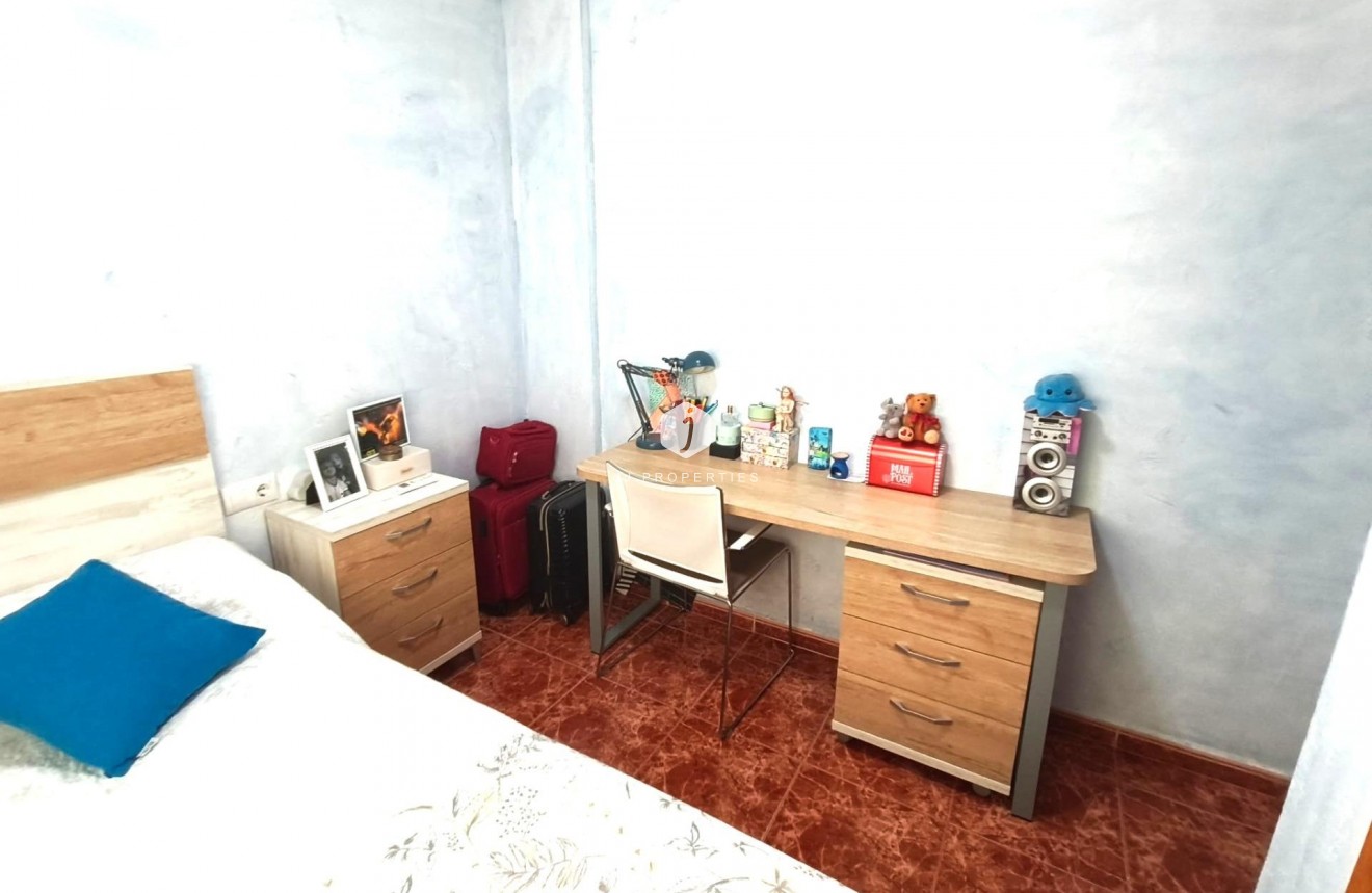 Aus zweiter Hand - Wohnung -
Torrevieja - Centro