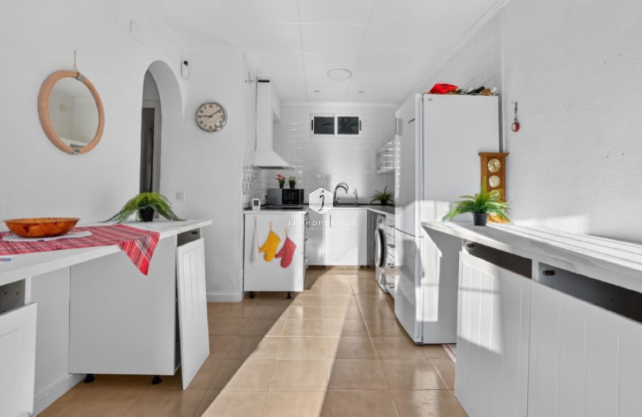 D'occasion - Villa -
Torrevieja - Costa Blanca