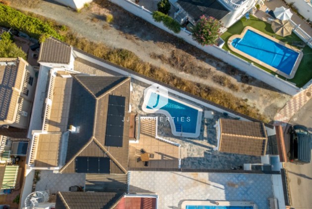 D'occasion - Villa -
Torrevieja - Costa Blanca
