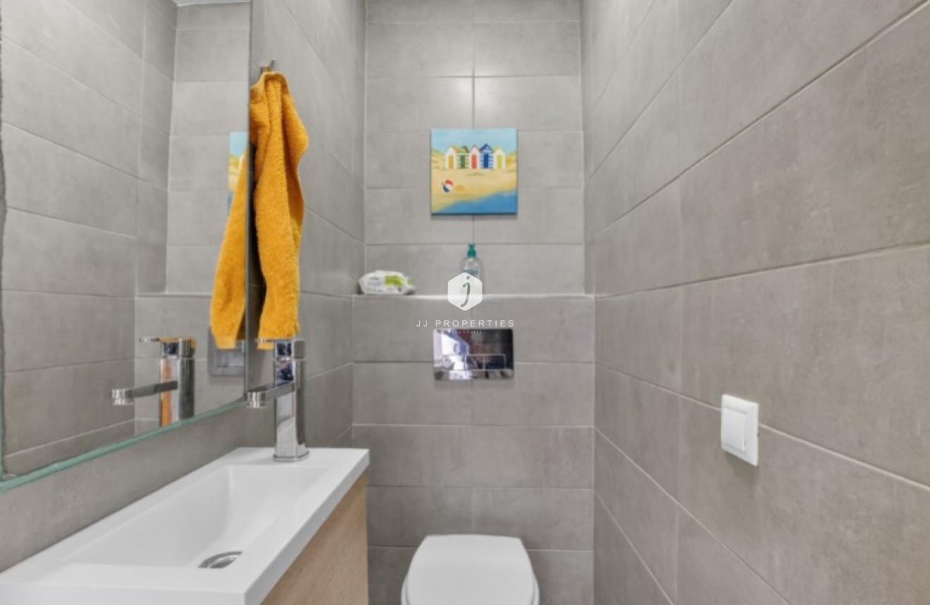 D'occasion - Villa -
Torrevieja - Costa Blanca