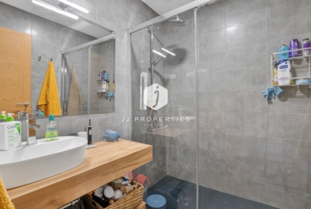 D'occasion - Villa -
Torrevieja - Costa Blanca