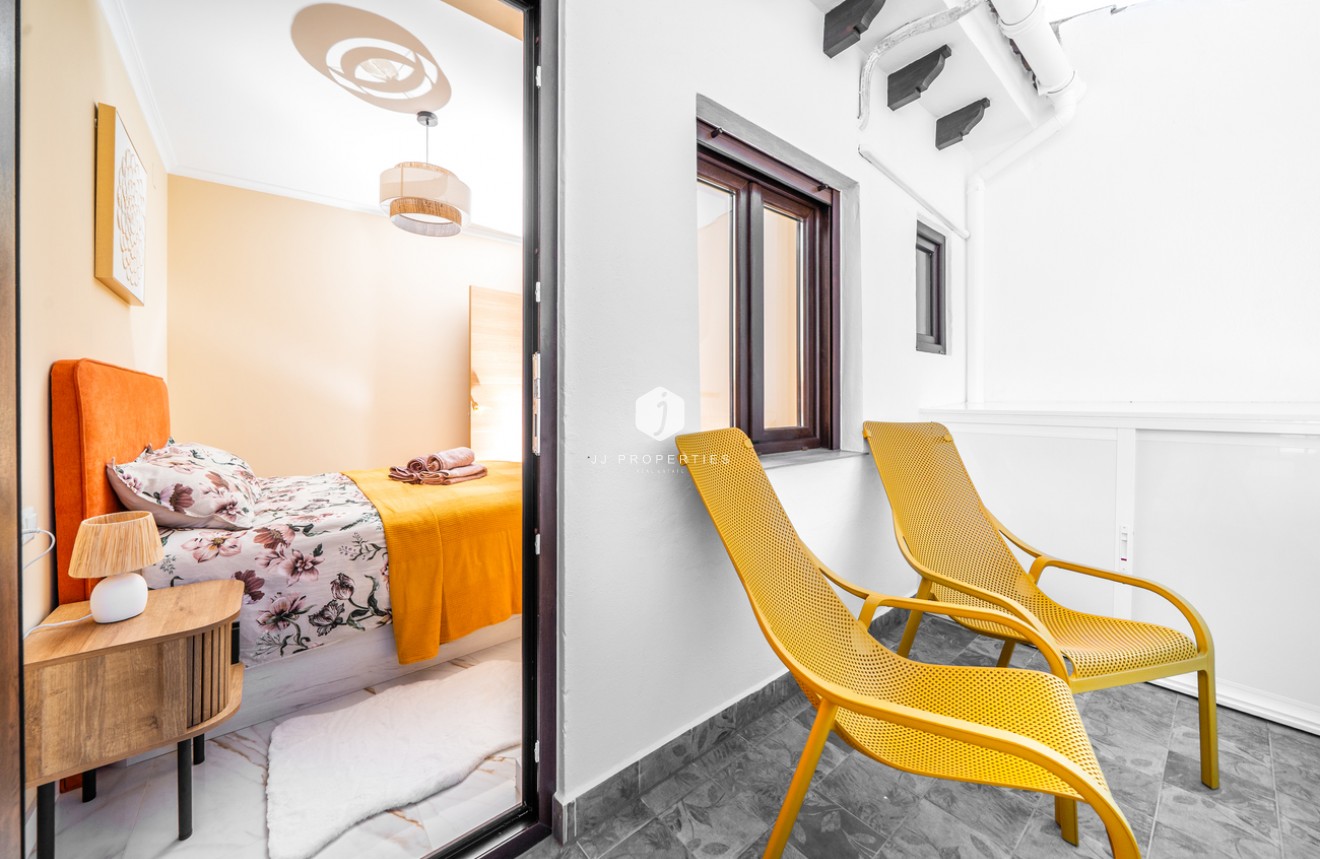 Aus zweiter Hand - Wohnung -
La Mata - Costa Blanca